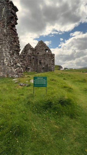 Hidden gem alert! While most visitors head straight to Ardvreck Castle, take the secret path just to the left and you'll discover Calda House, a stunning ruin that's often completely overlooked. This grand house was built in 1726 as the first classical mansion in the northwest Highlands but luxury came at a price. Growing debts forced the MacKenzies to sell. In a dramatic act of defiance in 1736, MacKenzie supporters deliberately torched their home to prevent it falling into the hands of their r