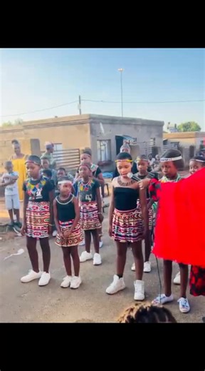 Umlambo Ongatjhiko: Isindebele Dance Delight