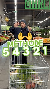 La méthode 54321 fait un véritable carton en ce moment, et c'est maintenant à votre tour de la tester ! 💥 Nous avons relevé le défi, à vous de jouer ! 5️⃣4️⃣3️⃣2️⃣1️⃣ Pour adopter une alimentation équilibrée tout en gagnant du temps, cette méthode va vraiment changer votre routine ! Prêt à relever le challenge ? On croit en vous ! 💪 #Challenge54321 #Hmarket #Food #supermarché #Trend | Hmarket Supermarchés