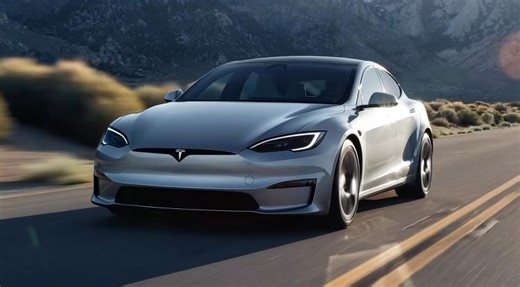 32K views · 82 reactions |   VOITURE AUTONOME : Aux États-Unis, Elon Musk annonce que les Tesla pourront bientôt aller SE GARER TOUTES SEULES pendant que vous faites vos COURSES, puis revenir vous CHERCHER sur simple commande. ✅ Pour rappel, en Europe, la conduite totalement autonome n’est pas encore autorisée, les lois limitant ces systèmes à des usages expérimentaux ou encadrés. | La buzzance | Facebook