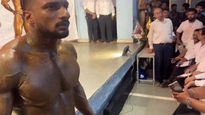 31M views · 858K reactions | Part 3 body builder shant ho jata hai is liye har time hora hai support body builder community @its_salman_shaikh_21.2 . . . . . . . #virals #news #treding #like #bodybuilder #support #thanenews #kalyannews #bhiwandinews #mumbainews | Salman Shaikh | Facebook