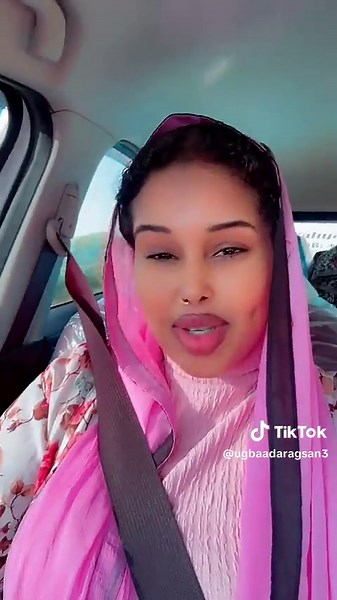 Heesti Cumar Dhuule: Midnimo iyo Farxad