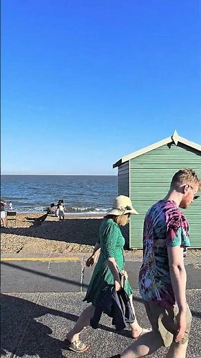Colourful Beach Huts in the UK 🇬🇧✨ | Coastal Vibes in 15 Seconds