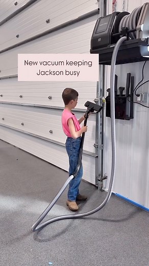 20 reactions | When someone says our vacuum “sucks”... They’re absolutely right!  It sucks GREAT!  Boasting a ≥20KPa motor, this vacuum delivers deep, heavy-duty cleaning that doesn’t play around. Say goodbye to dirt and hello to serious suction power!  Ready to experience the difference? Shop Now! | Giraffe Tools | Facebook