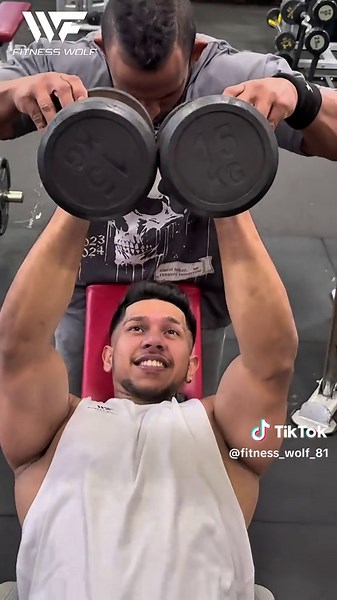 UPPER CHEST WORKOUT 🔥 try this technique ✅ #fitnesswolf #fyp #foryou #motivation #gym #fitness #tranding #viral #clothingbrand #fashion #fatloss #coach #baestcoach Coach @Ruwanfitness