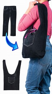 939K views · 10K reactions | How to transform old jeans into a hobo bag easily! Miarti✂️ | Miarti - Wiederverwendung | Facebook