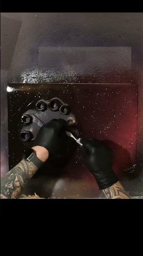 Red planet : spray paint art tutorial 🔥 wood rocks & art