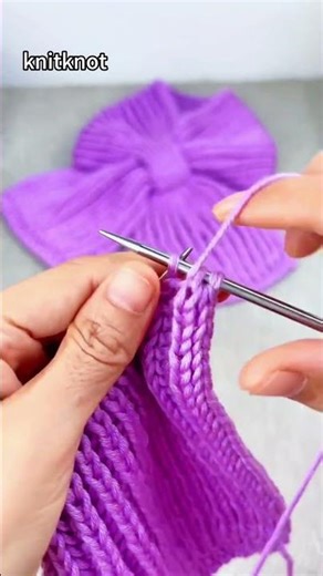 Knitting scarves makes me happy!!!