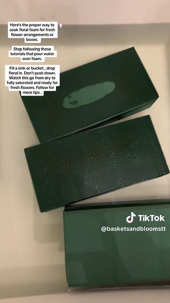 Proper Floral Foam Soaking Techniques for Fresh Arrangements