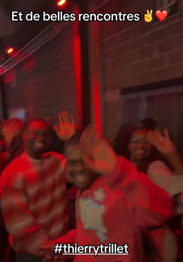 🇫🇷 Vœux PS 2026 à La Fabrik — Partage et joie de vivre Hier soir, à La Fabrik à Herstal, lors des vœux du Parti socialiste 2026, j’ai passé un moment formidable avec tout le monde. 🎉 Pendant que je filmais, j’ai croisé des personnes qui m’ont reconnu grâce à TikTok, et qui ont profité pour partager un petit peu leur univers. C’est toujours un plaisir pour moi de laisser ces petites pubs, de partager du positif, et pourquoi pas d’aider ces créateurs tout en essayant de gagner de nouveaux abonn