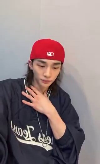 🥟 health check-up (skz code)?🥟 … that aired, right? I don’t really know I was under anaesthesia and apparently I kept trying to wake up or something 🥟I’m not sure… so I basically couldn’t even get the test done properly, my throat hurt so much that day (1/2)
