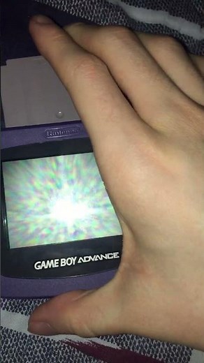 Game Boy Advance startup (but I put the Game Boy cartridge, changes into Color startup).￼