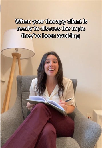 Navigating Therapy: Client Readiness and Topic Exploration