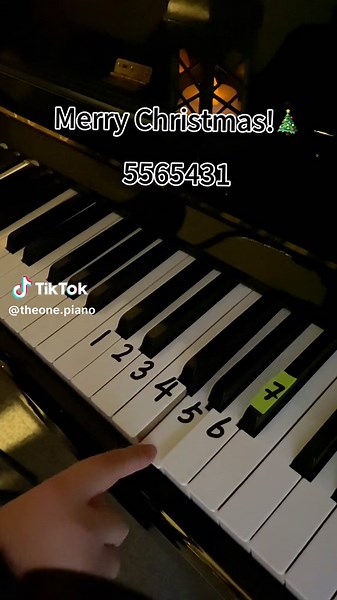 Merry Christmas simple piano tutorial 🎹 #piano #music #keyboard #fyp