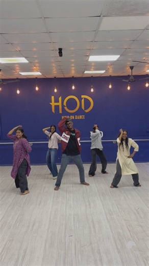 Anand J Bosco on Instagram: "SURPRISE 💯. Did this with my SINGARI'S ♥️. 📷: @_._.not._.abi._._ ✂️: @_._.not._.abi._._ Sorgam: @highondance.hod ✨️ @abhyankkar @pradeep_ranganathan @mamitha_baiju @thinkmusicofficial @thinkindiecollective #pradeepranganathan #reelsdance #choreography #dude #artistsoninstagram"