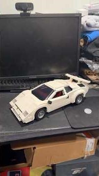 Reviewing The Legendary Iconic Lego 1988 Lamborghini Countach