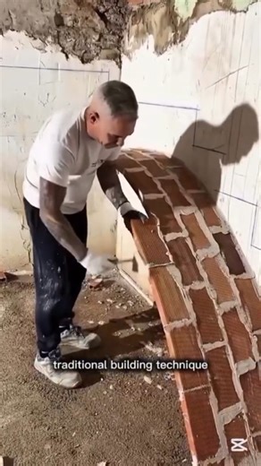 Master Builder Installs a Self-Supporting Arch Staircase#ArchConstruction#CatalanVault#MasonrySkills