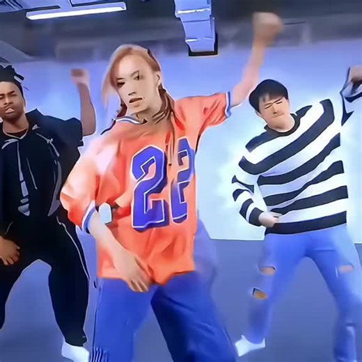 Chengxiao and Xiaoxiao's Dance Performance Highlights