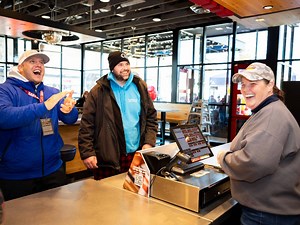 Fast Food Chain Opens New Pittsburgh Location