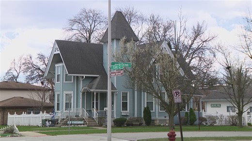 76-year-old woman found dead in domestic-related Oak Lawn incident