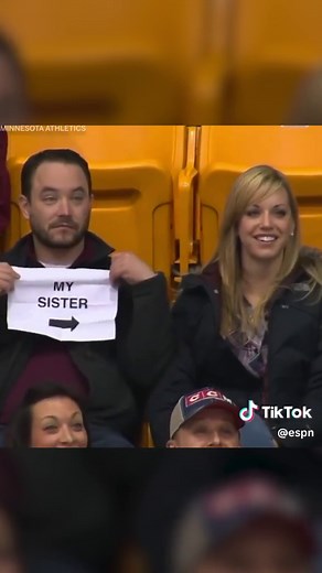These Jumbotron moments are too good 😂 (via @15sof, gophersports/IG) #jumbotron #sports #funny