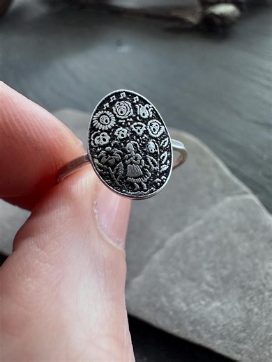 Sterling Silver Alice in Wonderland Ring, Storybook Jewelry With Singing Flowers Scene, Handmade Fantasy Ring, Literary Folklore Jewelry - Etsy