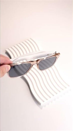 From focus mode to chill mode. Eye Player.