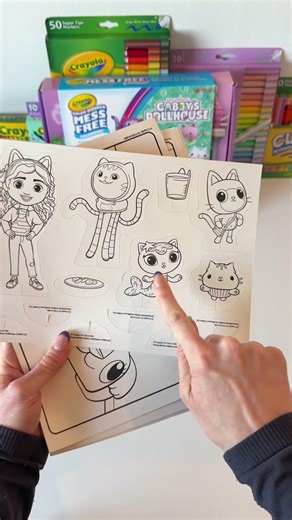 All the fun, none of the clean-up with the Crayola Gabby's Dollhouse Color Wonder Activity Set 💗