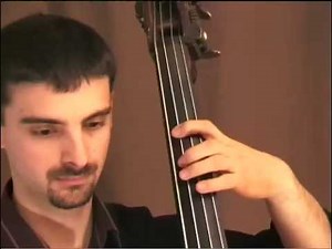 Initiation à la contrebasse jazz en 3D