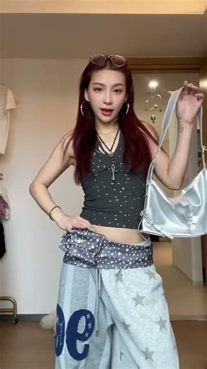 Vintage Summer Styles: Hot Girls' Outfits Unveiled RetroFashion AmericanStyle