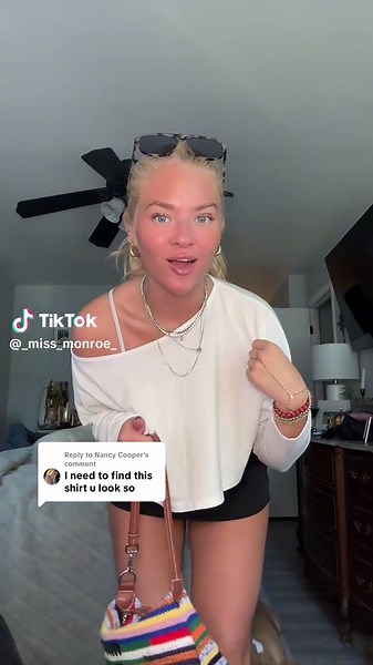 Flattering Basic Long Sleeve Crop for Fall Style