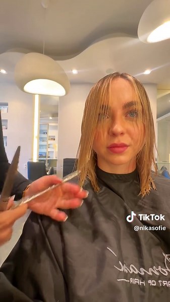 Kurze Haare: Trendy Styles und Pflege-Tipps