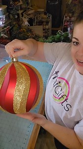 706K views · 2.9K reactions | Christmas tip #1 #christmastree #Christmas #howto #tutorial #crafter #crafts #christmasdecor #crafting | Southern Owls | Facebook