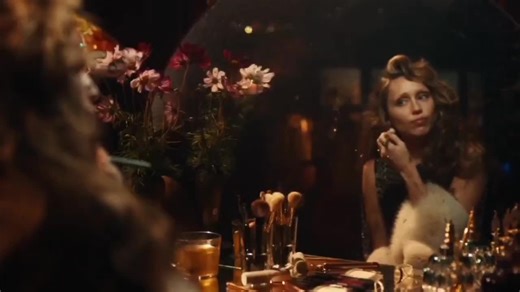 Miley Cyrus - Flowers Live from Paris Performance