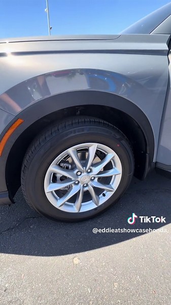 2026 Honda CR-V EX 🔥Clean look, smooth ride, Bluetooth Apple Car Play, Android Auto and it’s the perfect everyday SUV 👀 Turbocharged, roomy, and packed with tech!Come check it out with Eddie at Showcase Honda in Phoenix 🚙 ##HondaCRV##CRVEX##HondaSUV##2026Honda##CarTok