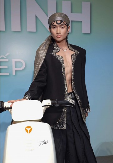 “Hoàng Tử” dặn mặc đồ đơn giản mà ít bắt sáng thôi =))) 😌 #yadeavietnam #yadeavietnamxsoobin #lamchutuonglai