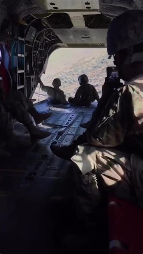 And that right there is why people don’t like helicopter pilots 😂 This was a training op and none were hurt. #savageamericans #savage #military #veterans #helo #helicopter #pilot #pilots #army #usmc