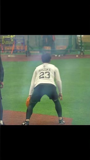 【巨人】ドラフト1位『石塚裕惺』選手がジャイアンツ球場でキャッチボール＆守備練習 #shorts #baseball #sports #ジャイアンツ #巨人 #プロ野球
