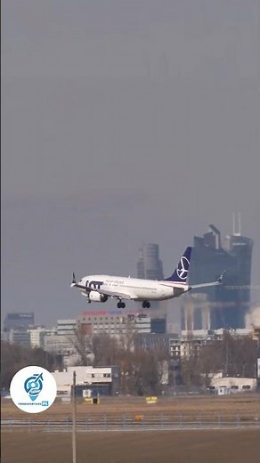 🇵🇱 LOT Boeing 737 MAX 8 – SP-LVO at Warsaw Chopin Airport (WAW), Poland ✈️ #Shorts