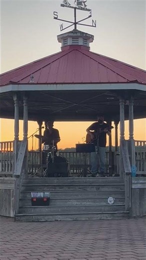 “Madder Than a Hatter” Live at the Brooklyn Waterfront Park