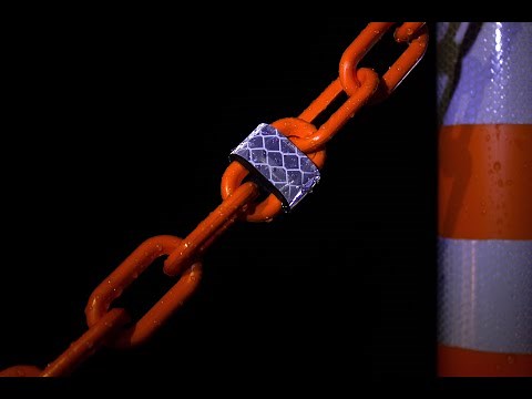 Reflective Plastic Barrier Chain - Mr. Chain