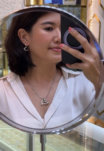 Christmas gift ng husband ko kasi good investment daw 🤭 bought them at Gems and Gold SM Jmall! They also have an SM Seaside branch depends na ninyo where mas convenient for you. This is your sign to start your gold collection now kahit you start small lang :) #gemsandgold #gold #goldcollection #2026 #husbandwife