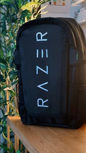 In LOVE with this backpack! Unboxing the Razer Rogue V3 🎒