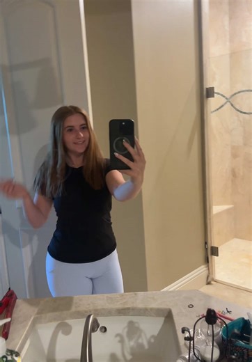 bored #fyp #florida #mirror #tiktok #viral #song #lululemon