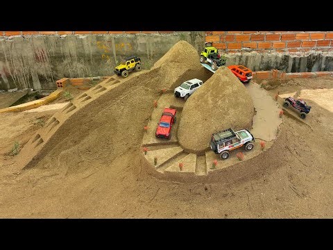 RC Cars Extreme Mountain Challenge 🚗⛰️ | Only the Strongest Can Win!