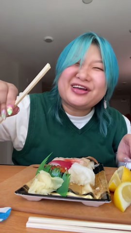 How to use chopsticks properly. It’s not all the same!