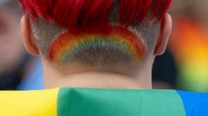 CSD in Frankfurt: Parade zieht durch die Stadt