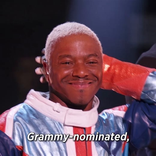 203K views · 1.4K reactions | These are the times I've been waiting for! Did you know #LizardMask was SisQó the whole time?! 年 Stream last night's episode of #TheMaskedSinger now on Hulu! | The Masked Singer | Facebook