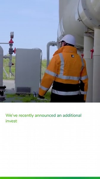 By producing #biofuels such as Sustainable Aviation Fuel (#SAF) from waste, residues and low-carbon #energy at our Grandpuits refinery, we are transforming it into a zero-crude platform and a model for the circular economy . We tell you how 👇 | TotalEnergies