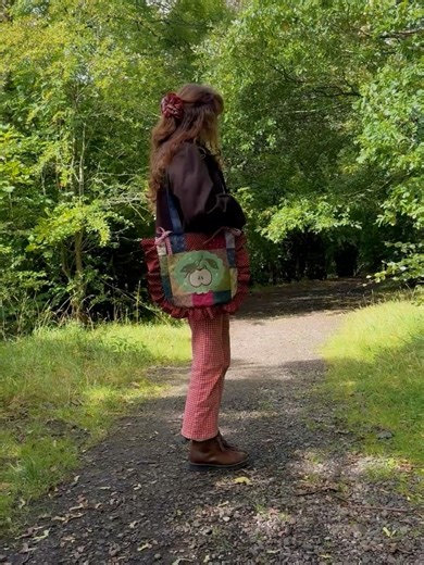 sapphic oracle 🔮 on Instagram: "patchwork AND apples? the sweetest combination for the upcoming season (& beyond!) 🍎🪡 we had so many requests for apple bags and we really hope you guys like our interpretation of the humble apple! ♥️🍂 #autumn #patchwork #appliquè #sewing #whimsical #whimsitwee #redapple #fairycore #cottagecore #handmade #cozyaesthetic #fallaesthetic #autumnal"
